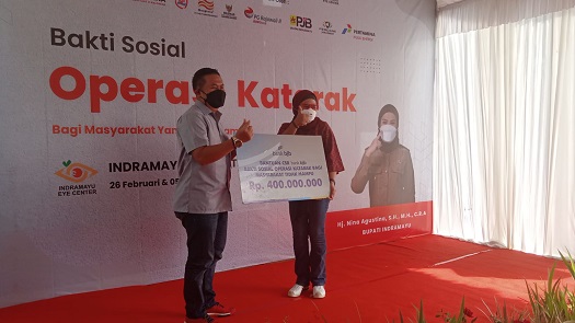Bupati Hj Nina Agustina Apresiasi Atas Donasi Bank BJB Indramayu Untuk Program Kemanusiaan