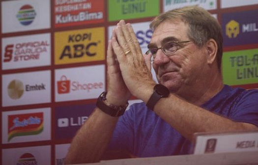 002670300_1656698047-20220701BL_Perempat_Final_Piala_Presiden_2022_Persib_Bandung_vs_PSS_Sleman_Presscon_Post_Match_3