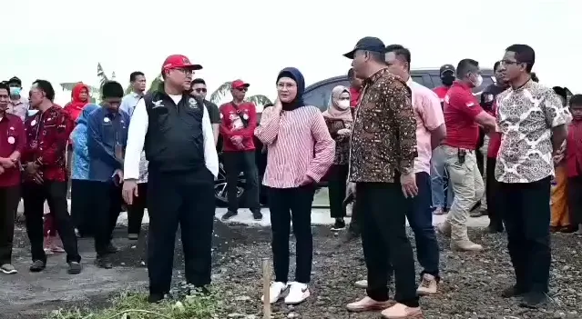 bupati-nina-kunjungi-taman-puspa bupati-nina-kunjungi-taman-puspa