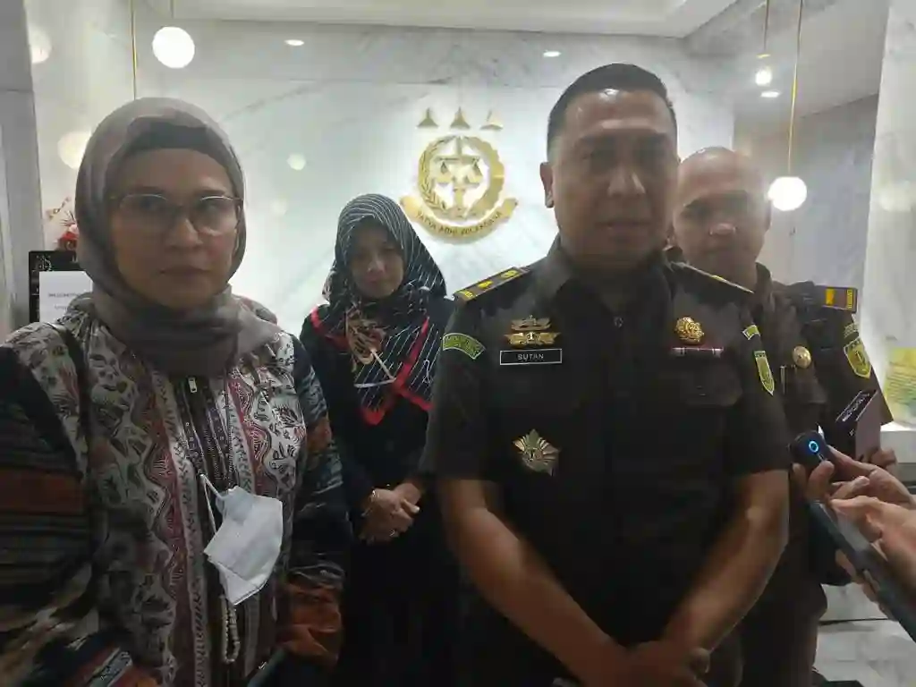 bupati nina serahkan data dukung bpr karya remaja ke kejati jawa barat bupati nina serahkan data dukung bpr karya remaja ke kejati jawa barat