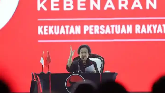 megawati dalam rakernas pdip v