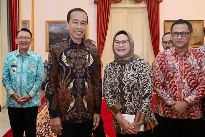 nina agustina bersama jokowi