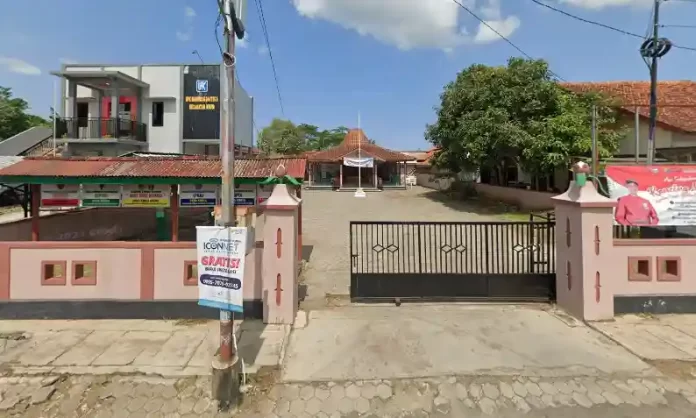 balai desa kroya kecamatan kroya kabupaten indramayu