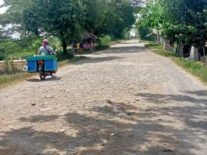 pembangunan jalan pranti