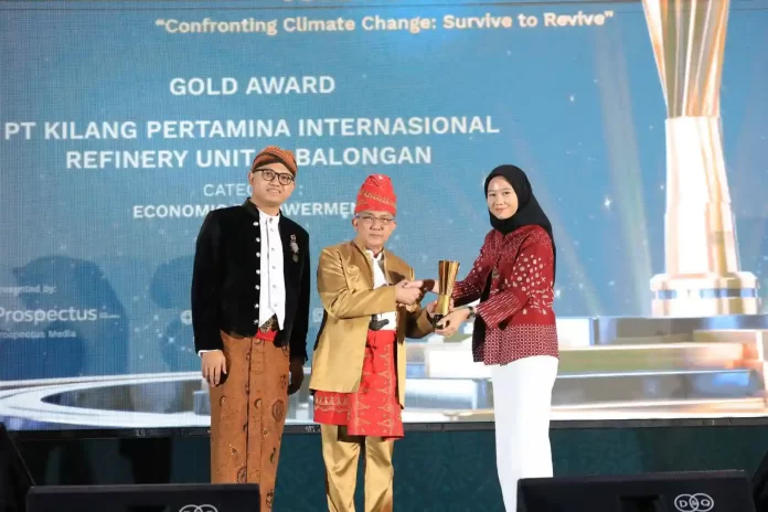 pertamina ru vi raih award di bidang csr