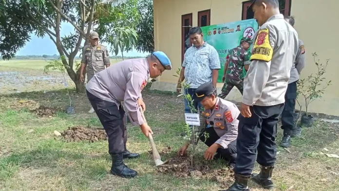 polsek kedokanbunder lakukan penghijauan