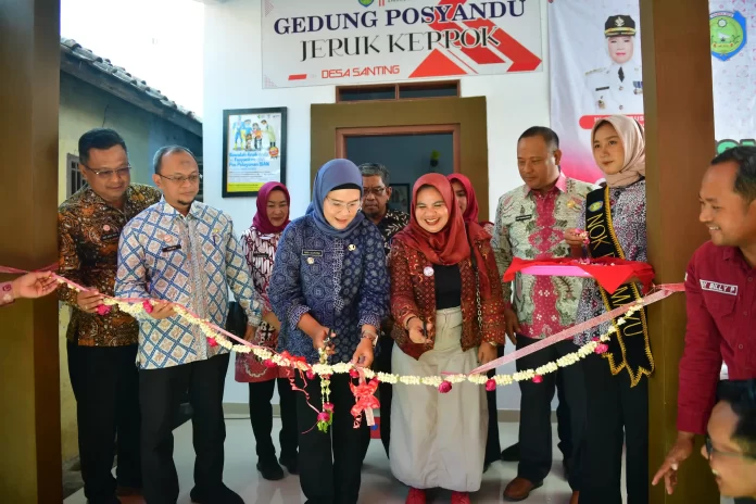 bupati nina resmikan posyandu jeruk keprok bupati nina resmikan posyandu jeruk keprok