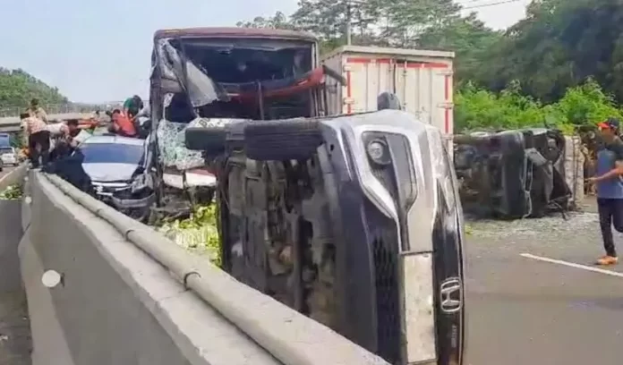 kecelakaan tol cipularang