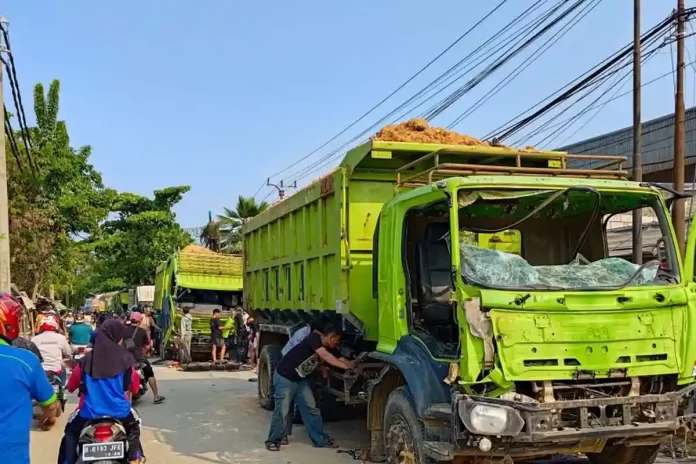 truk yang melindas kaki bocah di teluknaga tangerang