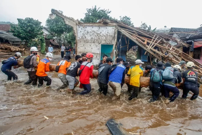 banjir bandang sukabumi