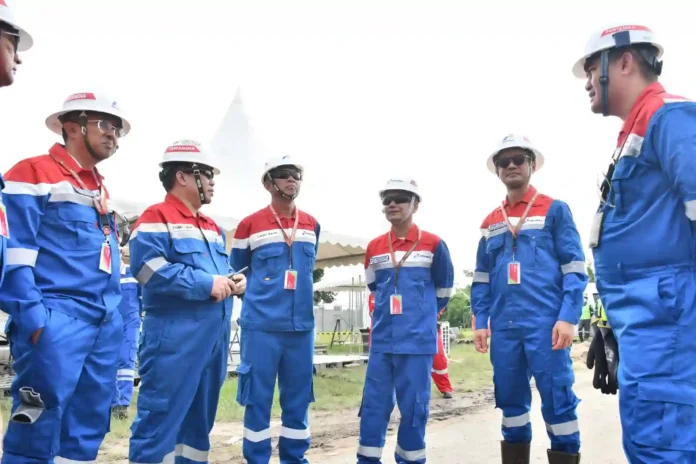 petinggi pertamina kunjungi kilang balongan