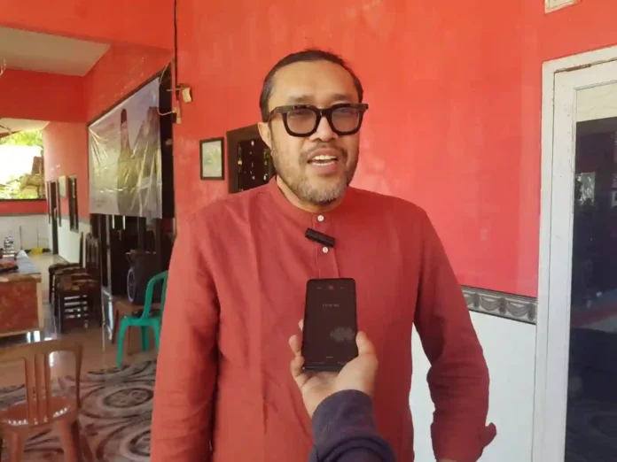 ono surono aura cinta