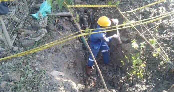 pipa pertamina di pagedangan bocor