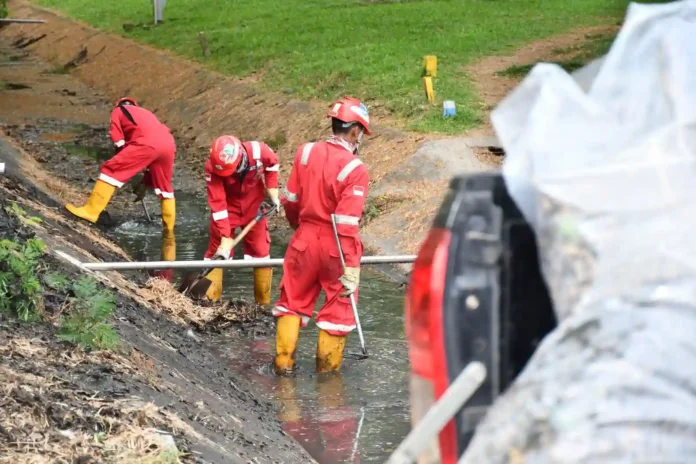 pertamina balongan angkut truk sampah