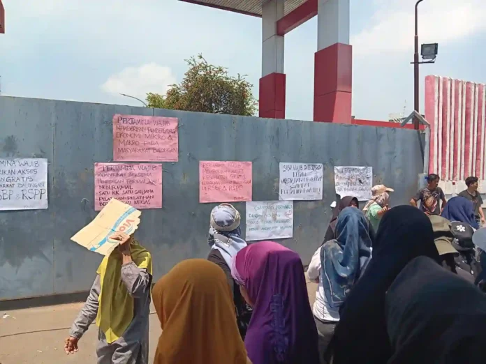 warga demo pertamina balongan