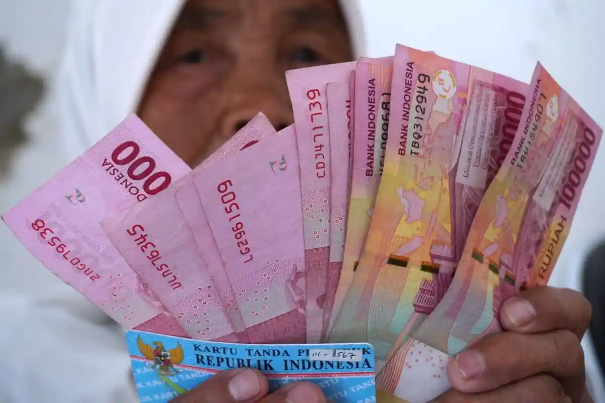 Kabar Baik Buat Penerima PKH dan BPNT, Bansos Segera Cair!